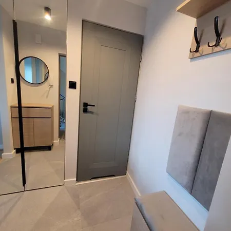 Apartament 8 Pietro 아파트 *