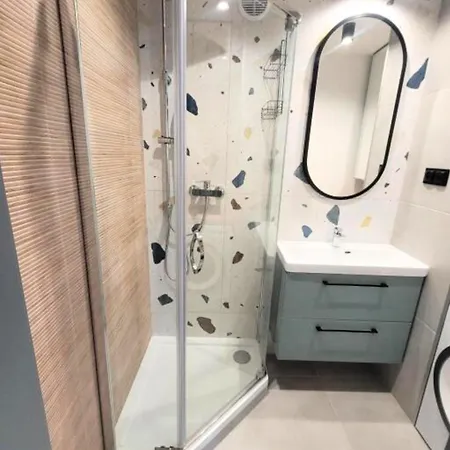 Apartament 8 Pietro 아파트 *